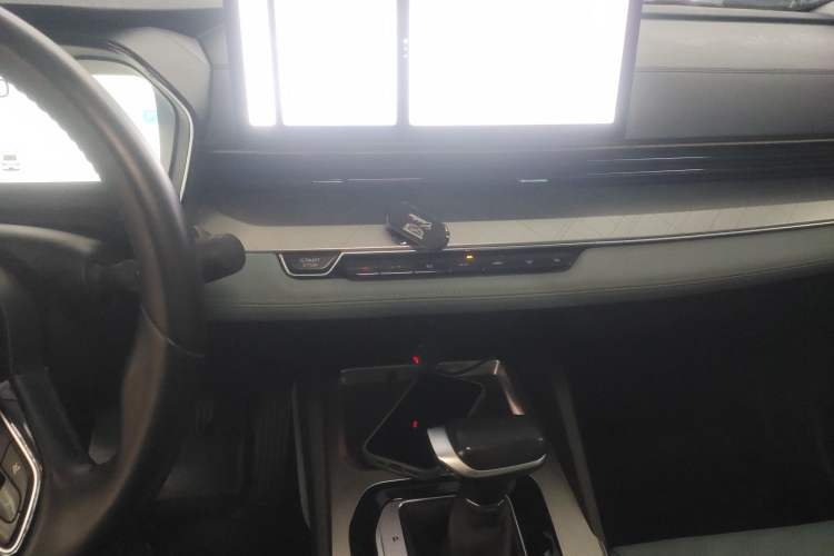 Used Geely Auto Emgrand L 2022 1.4T CVT Ultimate Model Audio And AC Panel