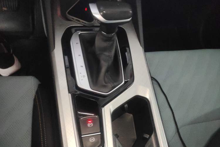 Used Geely Auto Emgrand L 2022 1.4T CVT Ultimate Model Gear Lever