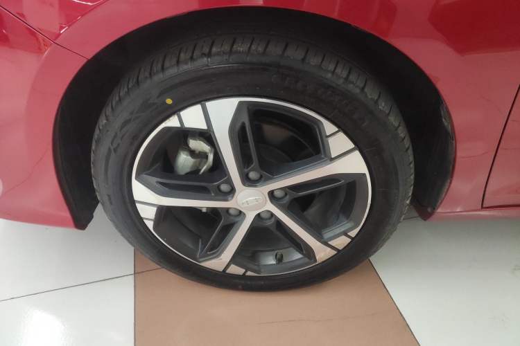 Used Geely Auto Emgrand L 2022 1.4T CVT Ultimate Model Left Front Wheel Hub