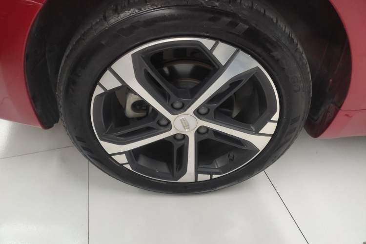 Used Geely Auto Emgrand L 2022 1.4T CVT Ultimate Model Right Rear Wheel Hub