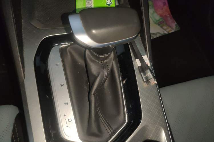 Used Geely Auto Emgrand L 2022 1.4T CVT Ultimate Model Gear Lever