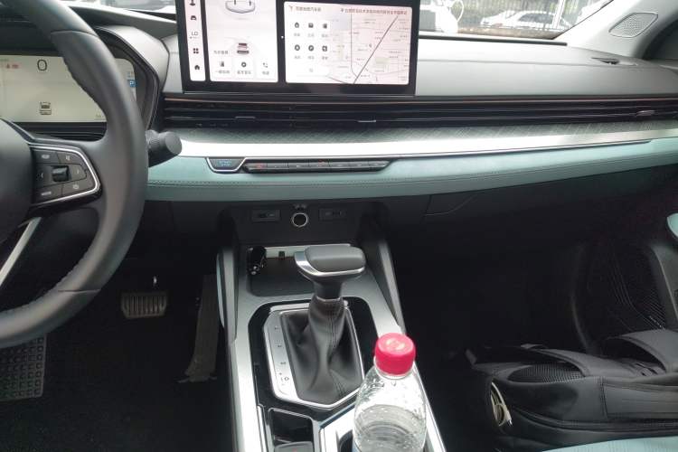 Used Geely Auto Emgrand L 2022 1.4T CVT Ultimate Model Audio And AC Panel
