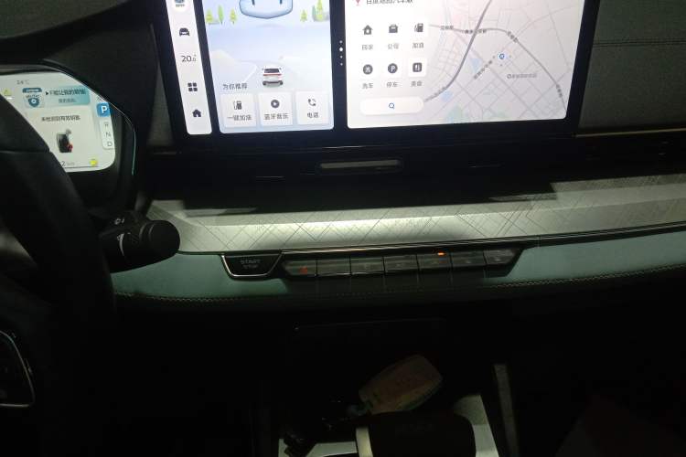 Used Geely Auto Emgrand L 2022 1.4T CVT Ultimate Model Audio And AC Panel