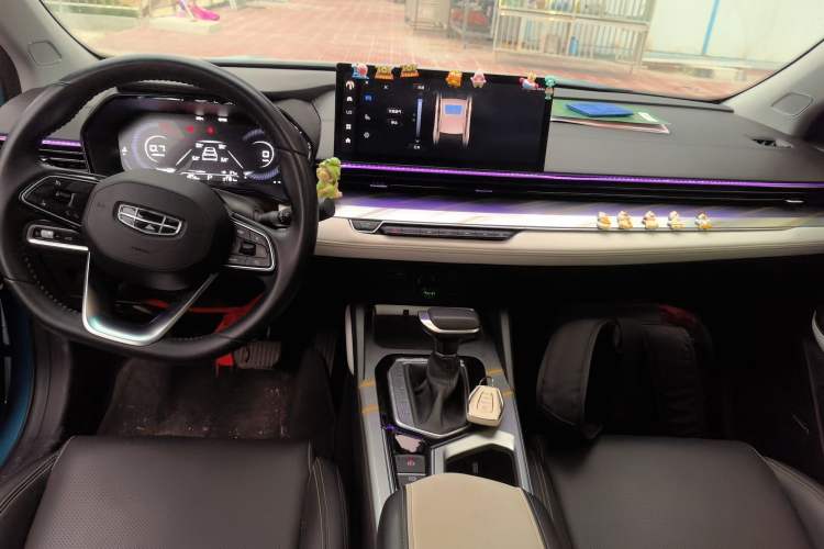 Used Geely Auto Emgrand L 2022 1.4T CVT Flagship Edition Center Console