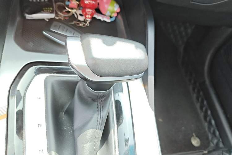 Used Geely Auto Emgrand L 2022 1.4T CVT Flagship Edition Gear Lever