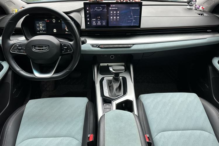 Used Geely Auto Emgrand L 2022 1.4T CVT Ultimate Model Interior 1