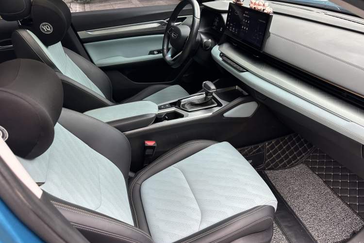 Used Geely Auto Emgrand L 2022 1.4T CVT Ultimate Model Interior 5