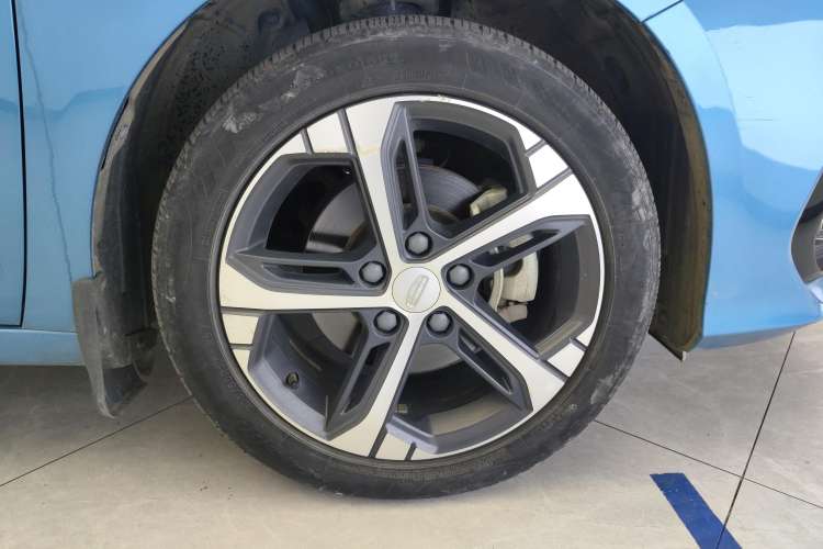 Used Geely Auto Emgrand L 2022 1.4T CVT Ultimate Model Left Front Wheel Hub