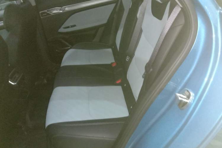 Used Geely Auto Emgrand L 2022 1.4T CVT Ultimate Model Left Rear Seat