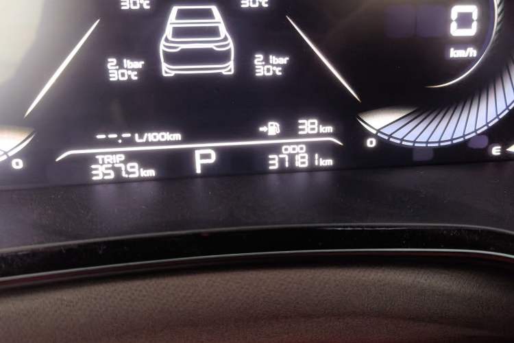 Used Geely Auto Emgrand L 2022 1.4T CVT Flagship Edition Odometer Close Up