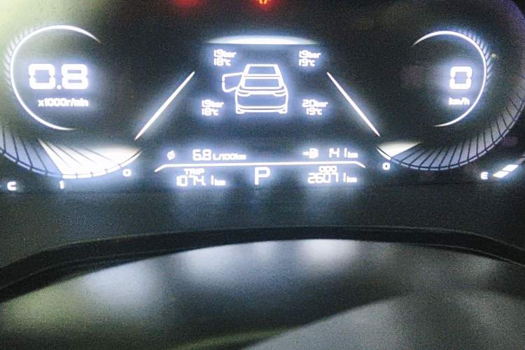 Used Geely Auto Emgrand L 2022 1.4T CVT Flagship Edition Odometer Close Up