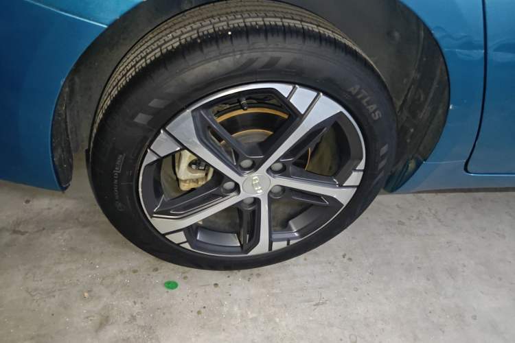Used Geely Auto Emgrand L 2022 1.4T CVT Ultimate Model Right Rear Wheel Hub