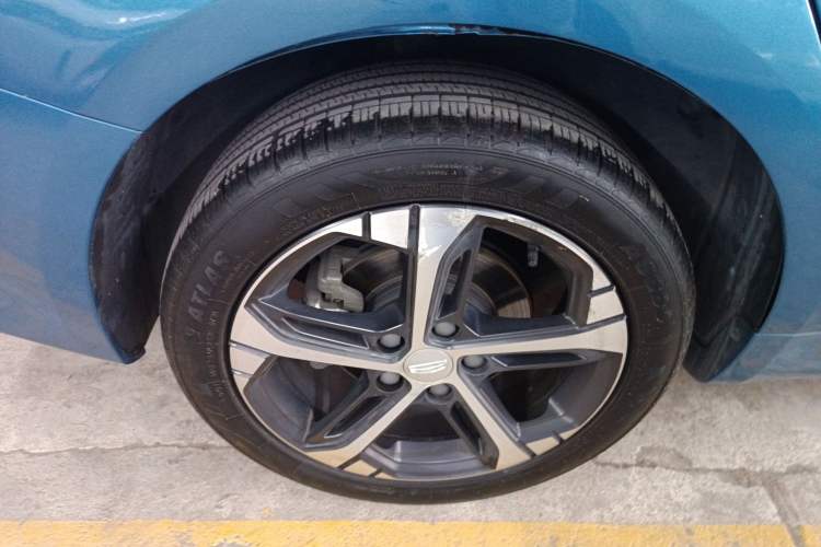 Used Geely Auto Emgrand L 2022 1.4T CVT Flagship Edition Right Rear Wheel Hub