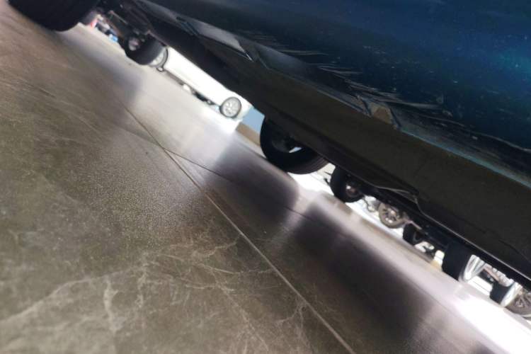 Used Geely Auto Emgrand L 2022 1.4T CVT Ultimate Model Right Side Sill