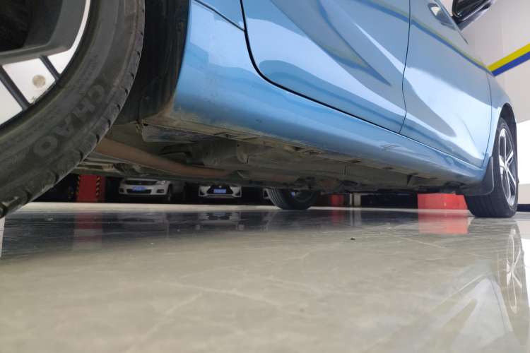 Used Geely Auto Emgrand L 2022 1.4T CVT Ultimate Model Right Side Sill