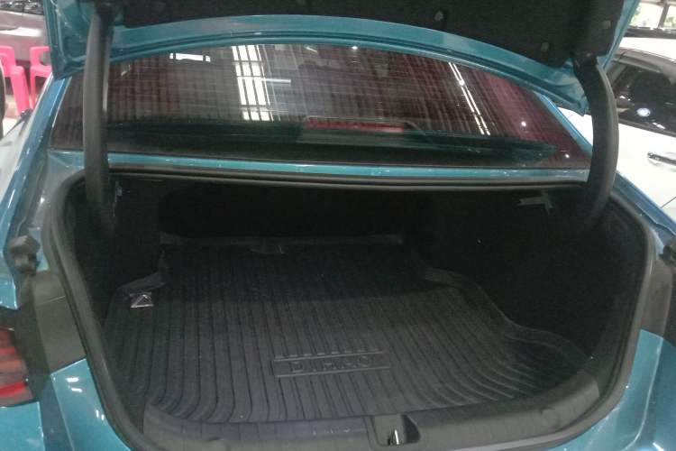 Used Geely Auto Emgrand L 2022 1.4T CVT Ultimate Model Trunk
