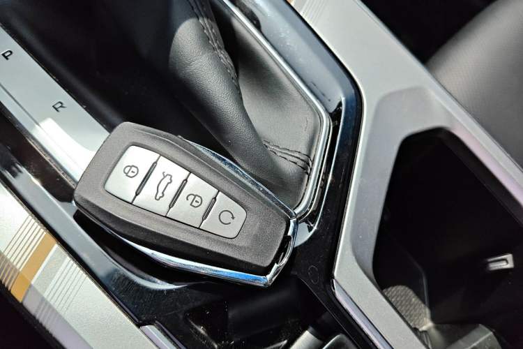 Used Geely Auto Emgrand L 2022 1.4T CVT Flagship Edition Vehicle Key