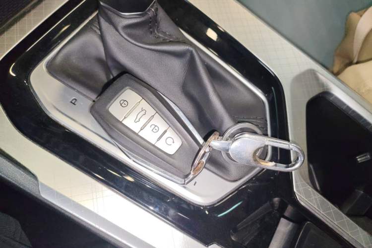 Used Geely Auto Emgrand L 2022 1.4T CVT Ultimate Model Vehicle Key