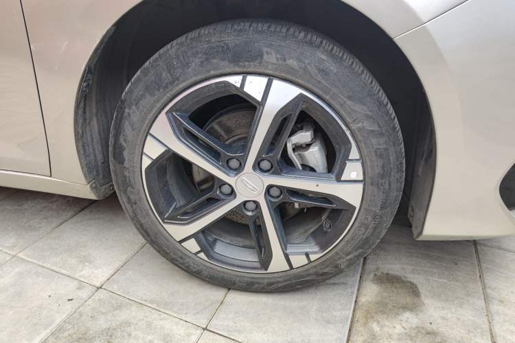 Used Geely Auto Emgrand L 2022 1.4T CVT Flagship Edition Exterior 4