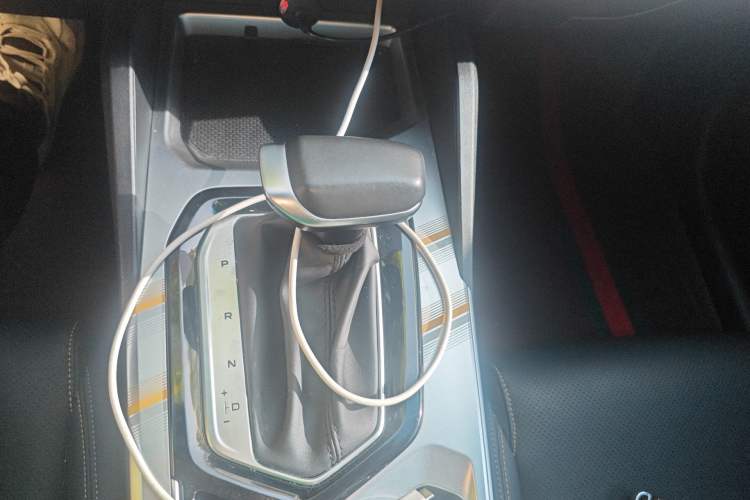 Used Geely Auto Emgrand L 2022 1.4T CVT Flagship Edition Gear Lever