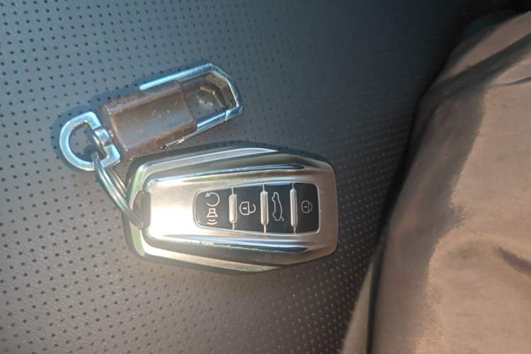 Used Geely Auto Emgrand L 2022 1.4T CVT Flagship Edition Vehicle Key