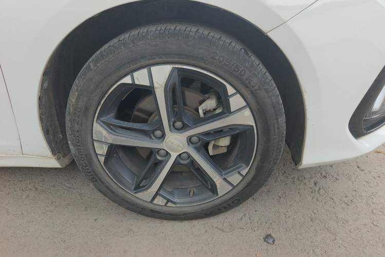 Used Geely Auto Emgrand L 2022 1.4T CVT Flagship Edition Right Front Wheel Hub