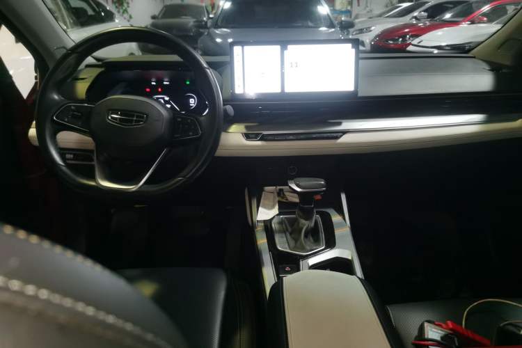 Used Geely Auto Emgrand L 2022 1.4T CVT Flagship Edition Center Console