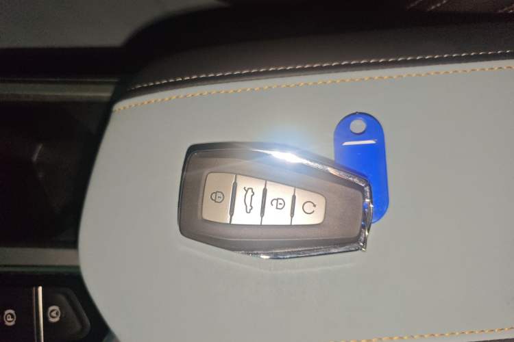 Used Geely Auto Emgrand L 2022 1.4T CVT Ultimate Model Interior 1