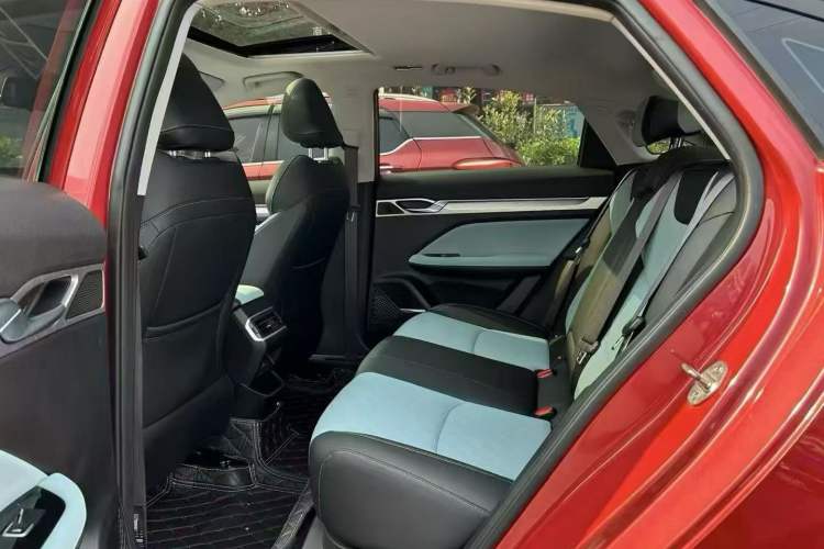 Used Geely Auto Emgrand L 2022 1.4T CVT Ultimate Model Interior 4