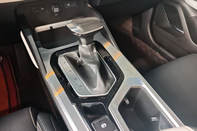 Used Geely Auto Emgrand L 2022 1.4T CVT Flagship Edition Interior 7