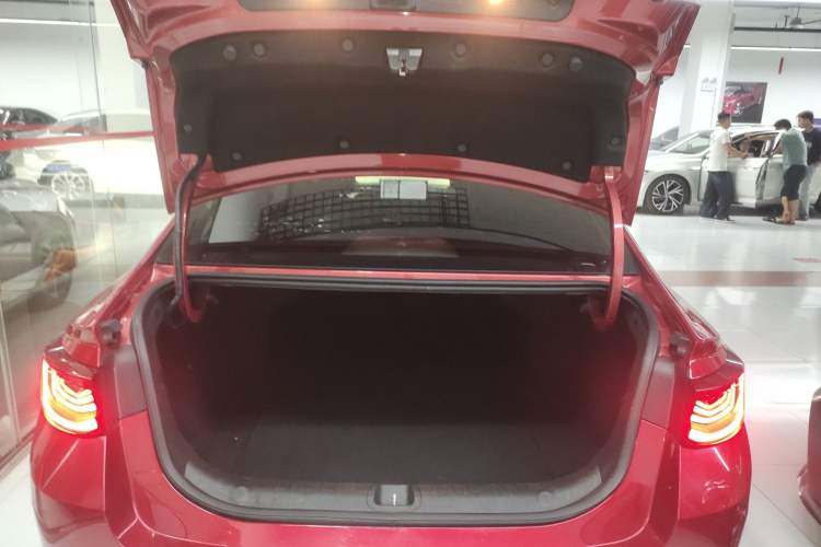 Used Geely Auto Emgrand L 2022 1.4T CVT Ultimate Model Trunk