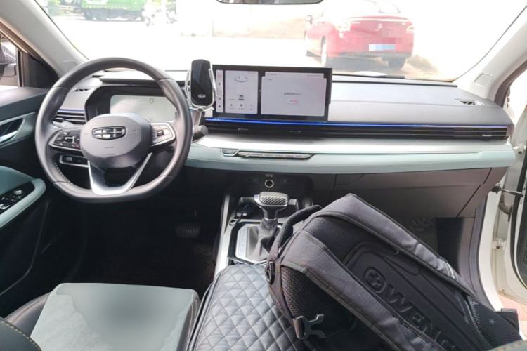 Used Geely Auto Emgrand L 2022 1.4T CVT Ultimate Model Center Console
