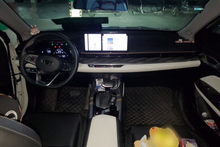 Used Geely Auto Emgrand L 2022 1.4T CVT Flagship Edition Center Console