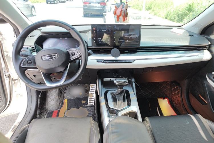 Used Geely Auto Emgrand L 2022 1.4T CVT Flagship Edition Center Console