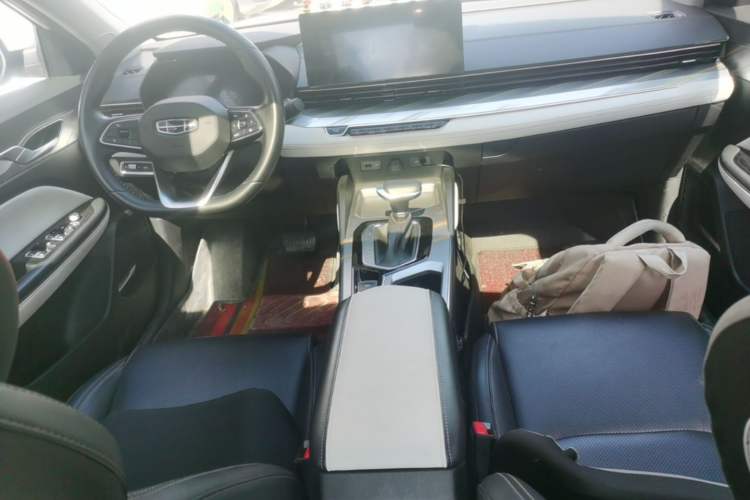 Used Geely Auto Emgrand L 2022 1.4T CVT Flagship Edition Center Console