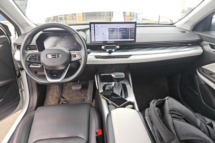 Used Geely Auto Emgrand L 2022 1.4T CVT Flagship Edition Center Console