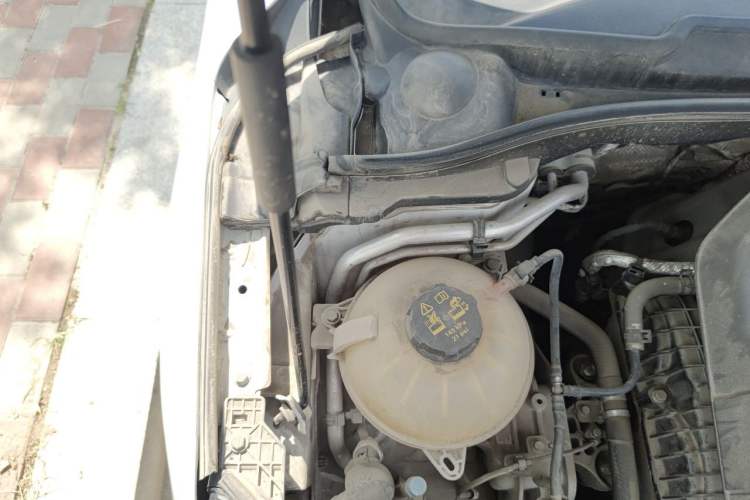 Used Geely Auto Emgrand L 2022 1.4T CVT Flagship Edition Engine Bay Right