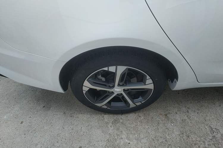 Used Geely Auto Emgrand L 2022 1.4T CVT Flagship Edition Exterior 3