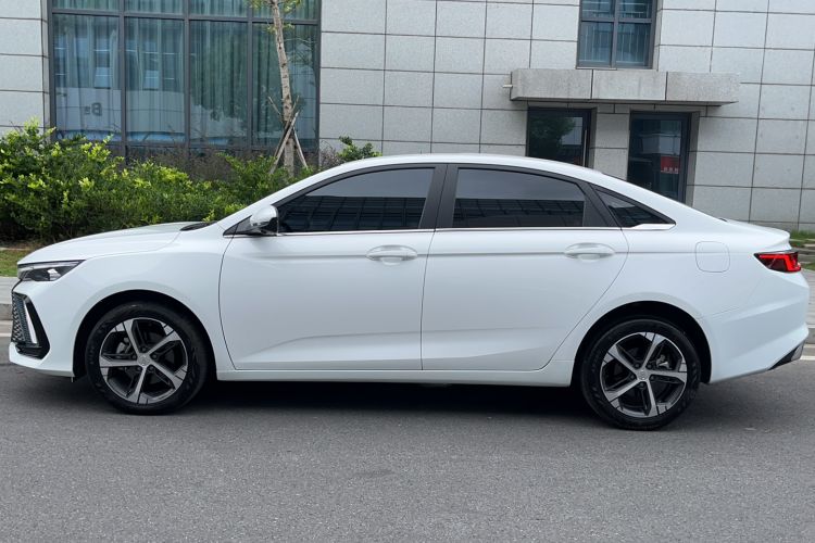 Used Geely Auto Emgrand L 2022 1.4T CVT Ultimate Model Exterior 3