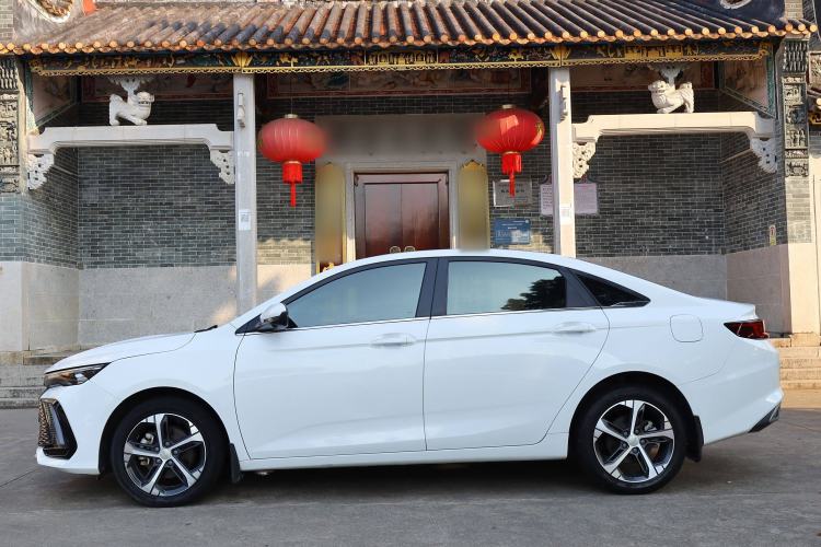 Used Geely Auto Emgrand L 2022 1.4T CVT Ultimate Model Exterior 6
