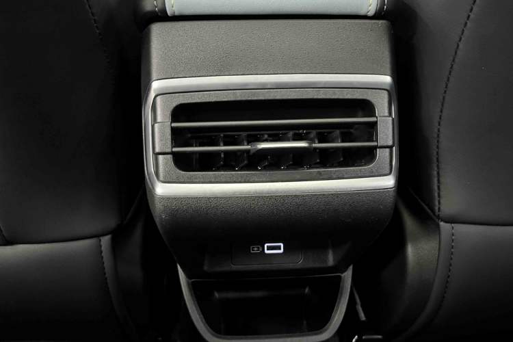 Used Geely Auto Emgrand L 2022 1.4T CVT Ultimate Model Exterior 7