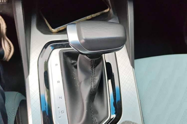 Used Geely Auto Emgrand L 2022 1.4T CVT Ultimate Model Gear Lever