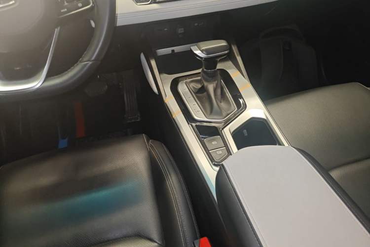 Used Geely Auto Emgrand L 2022 1.4T CVT Flagship Edition Gear Lever