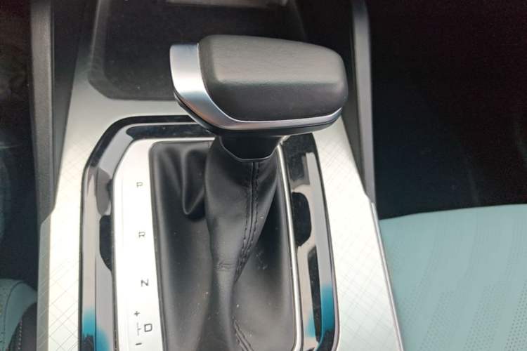 Used Geely Auto Emgrand L 2022 1.4T CVT Ultimate Model Gear Lever