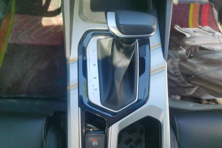 Used Geely Auto Emgrand L 2022 1.4T CVT Flagship Edition Gear Lever