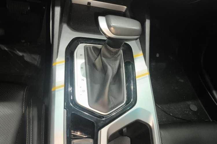 Used Geely Auto Emgrand L 2022 1.4T CVT Flagship Edition Gear Lever
