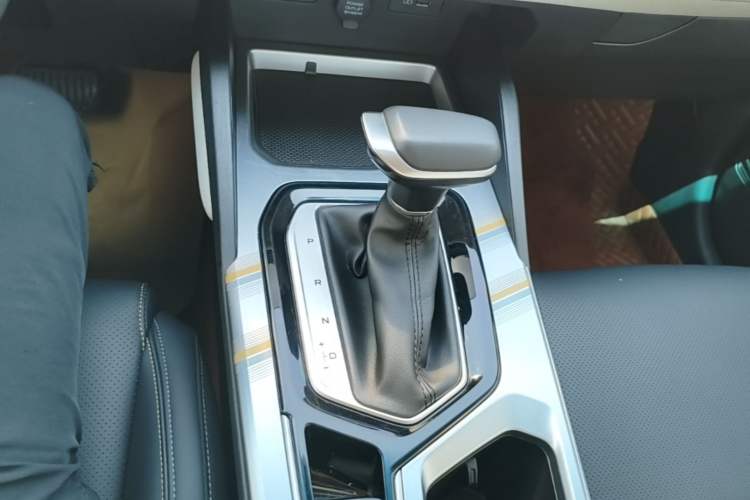 Used Geely Auto Emgrand L 2022 1.4T CVT Flagship Edition Gear Lever