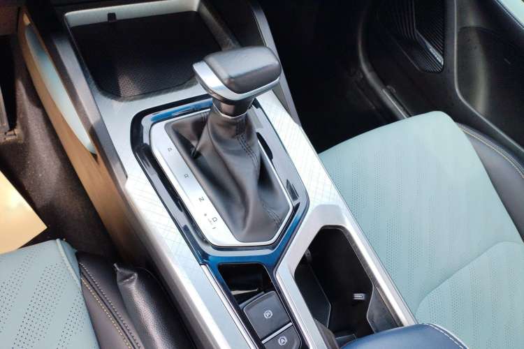 Used Geely Auto Emgrand L 2022 1.4T CVT Ultimate Model Gear Lever