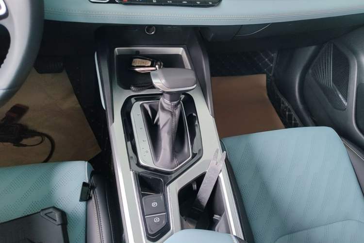 Used Geely Auto Emgrand L 2022 1.4T CVT Ultimate Model Gear Lever