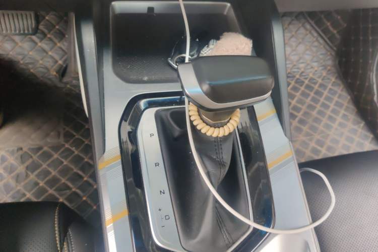 Used Geely Auto Emgrand L 2022 1.4T CVT Flagship Edition Gear Lever